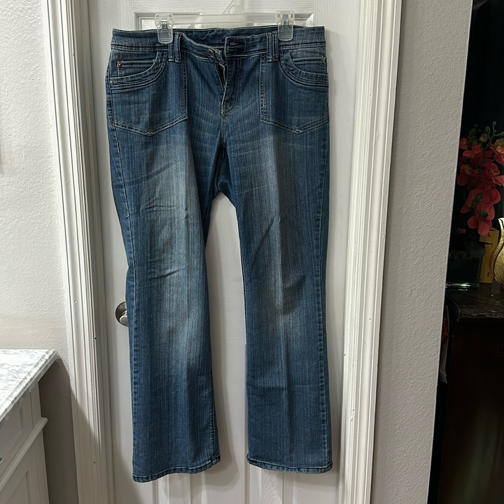 Women flare wash blue jeans